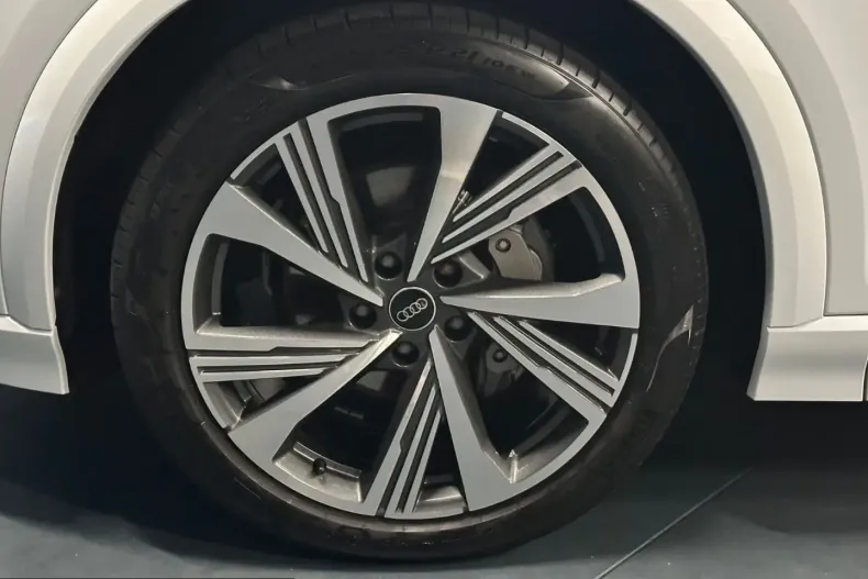 Audi Q6 e-tron din 2025 cu 32.900 km - oferta AUD233762 - foto 8