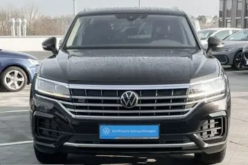 Volkswagen Touareg din 2023 - oferta VOL233763