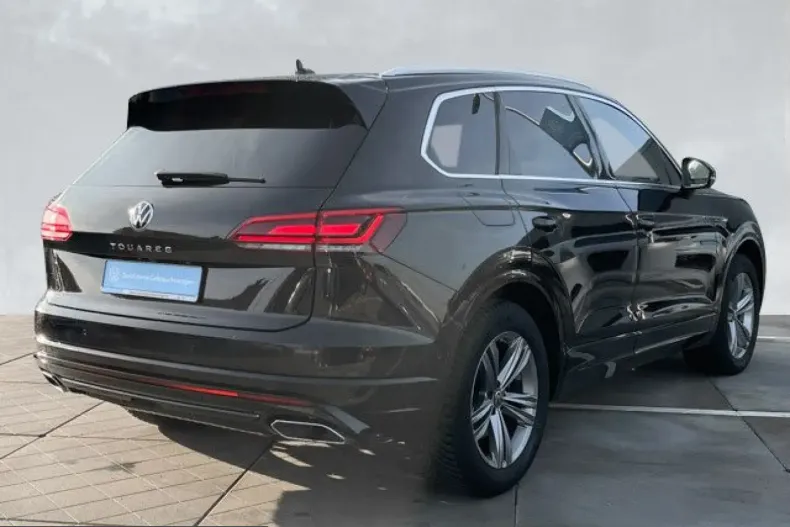 Volkswagen Touareg din 2023 cu 91.882 km - oferta VOL233763 - foto 3