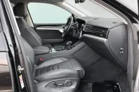 Volkswagen Touareg din 2023 cu 91.882 km - oferta VOL233763 - foto 4