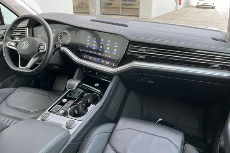 Volkswagen Touareg din 2023 cu 91.882 km - oferta VOL233763 - foto 5