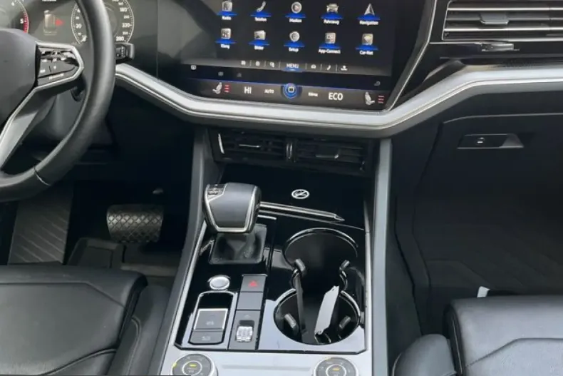 Volkswagen Touareg din 2023 cu 91.882 km - oferta VOL233763 - foto 6