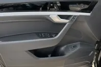 Volkswagen Touareg din 2023 cu 91.882 km - oferta VOL233763 - foto 12