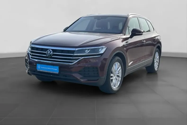 Volkswagen Touareg din 2022 cu 54.049 km - oferta VOL233764 - foto 1