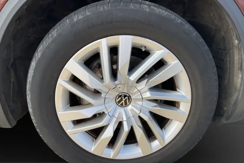 Volkswagen Touareg din 2022 cu 54.049 km - oferta VOL233764 - foto 6