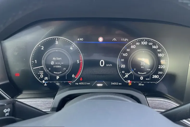 Volkswagen Touareg din 2022 cu 54.049 km - oferta VOL233764 - foto 9