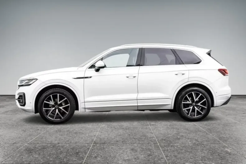 Volkswagen Touareg din 2022 cu 75.500 km - oferta VOL233765 - foto 3
