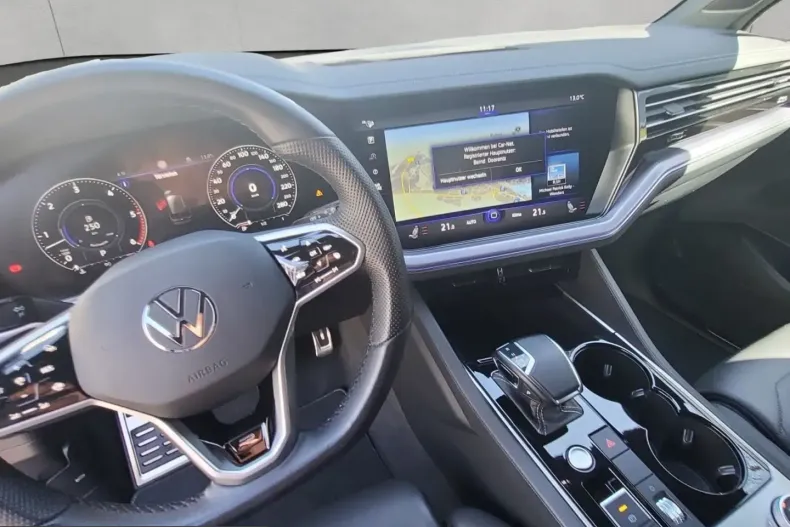 Volkswagen Touareg din 2023 cu 21.493 km - oferta VOL233769 - foto 12