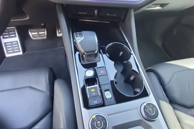 Volkswagen Touareg din 2023 cu 21.493 km - oferta VOL233769 - foto 13