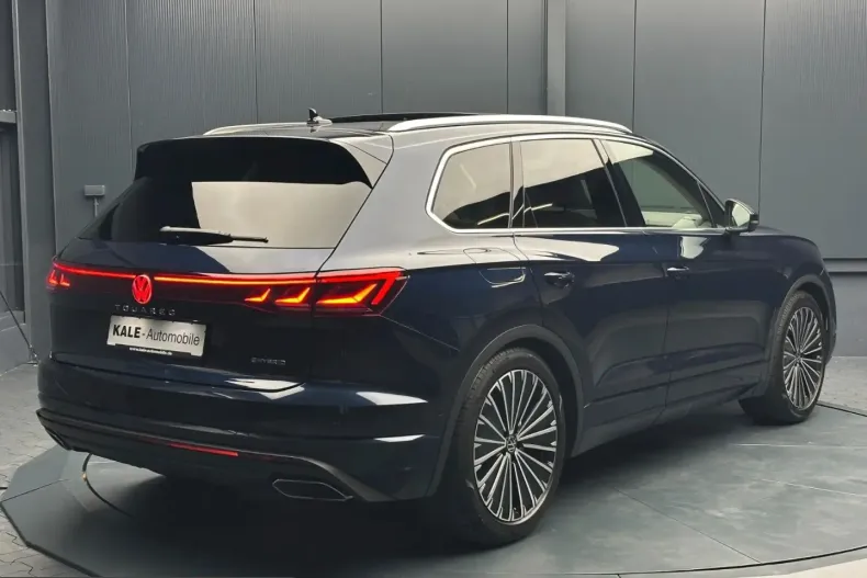 Volkswagen Touareg din 2024 cu 68.000 km - oferta VOL233772 - foto 3