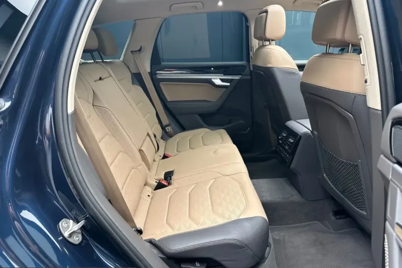 Volkswagen Touareg din 2024 cu 68.000 km - oferta VOL233772 - foto 6