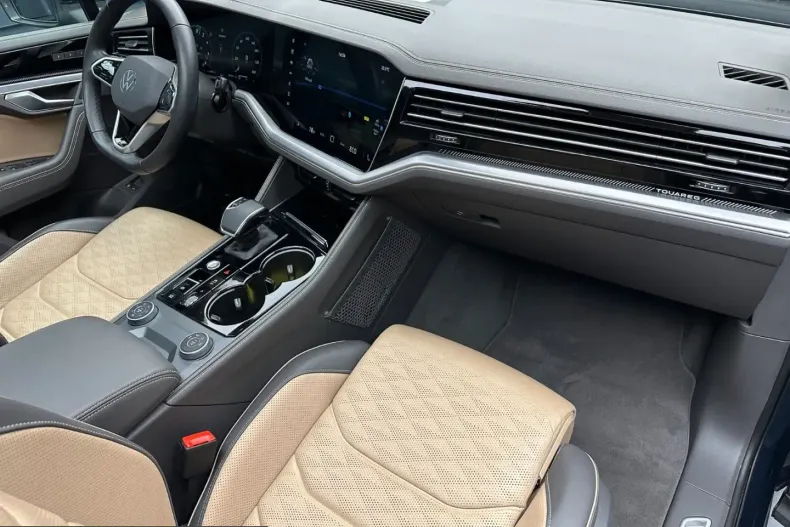 Volkswagen Touareg din 2024 cu 68.000 km - oferta VOL233772 - foto 13