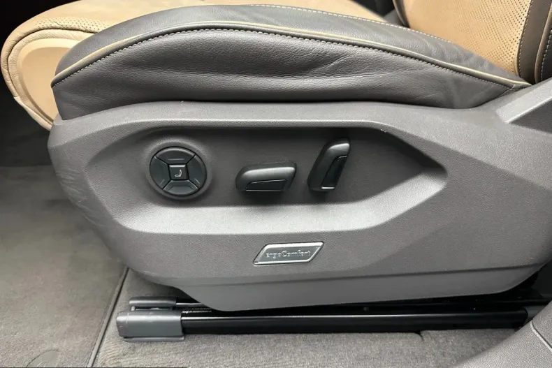 Volkswagen Touareg din 2024 cu 68.000 km - oferta VOL233772 - foto 17