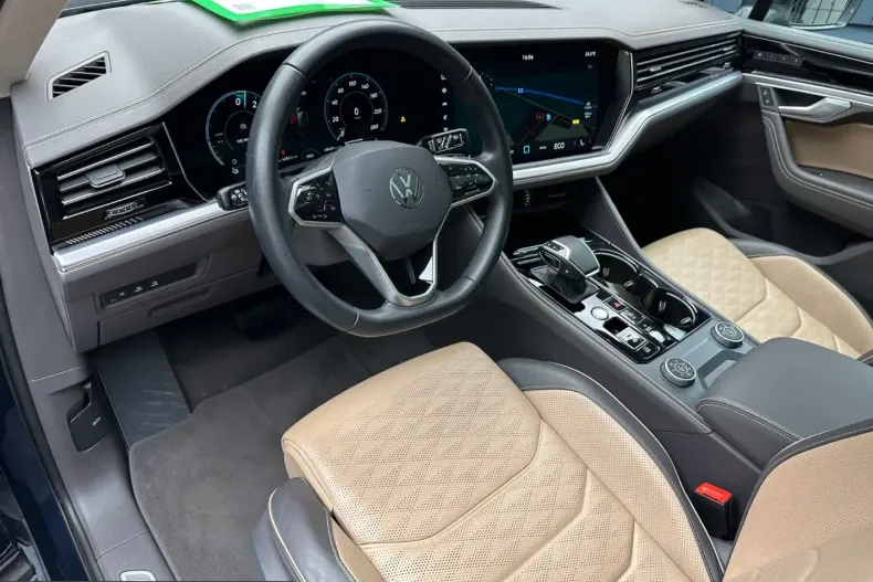 Volkswagen Touareg din 2024 cu 68.000 km - oferta VOL233772 - foto 18