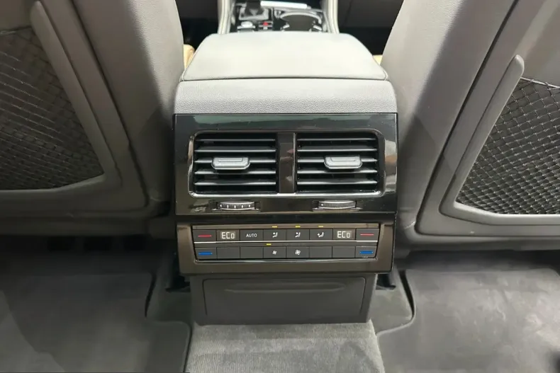 Volkswagen Touareg din 2024 cu 68.000 km - oferta VOL233772 - foto 30