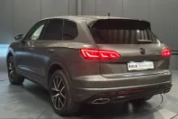 Volkswagen Touareg din 2023 cu 72.800 km - oferta VOL233776 - foto 2