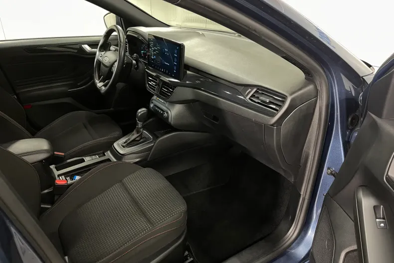 Ford Focus din 2023 cu 114.073 km - oferta FOR233794 - foto 9