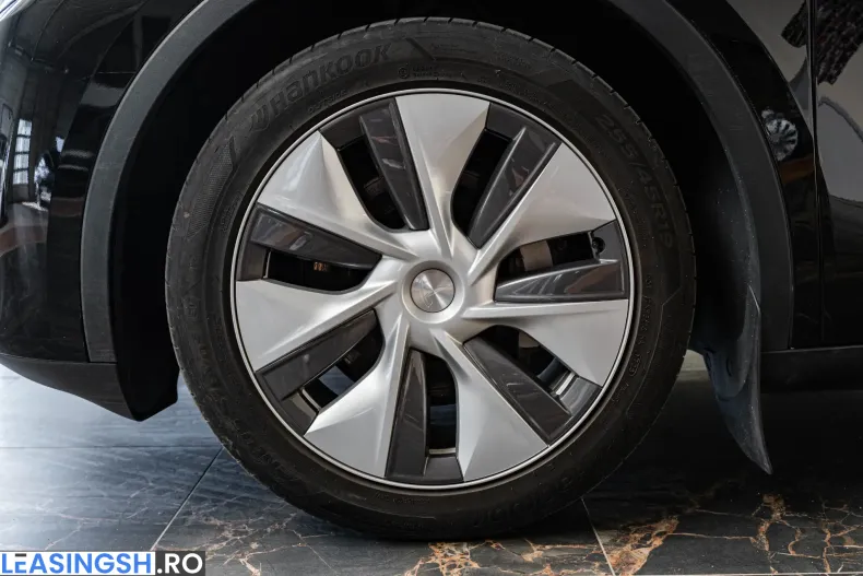 Tesla Model Y din 2023 cu 50.763 km - oferta TES233802 - foto 9