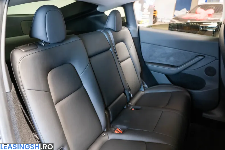 Tesla Model Y din 2023 cu 50.763 km - oferta TES233802 - foto 27