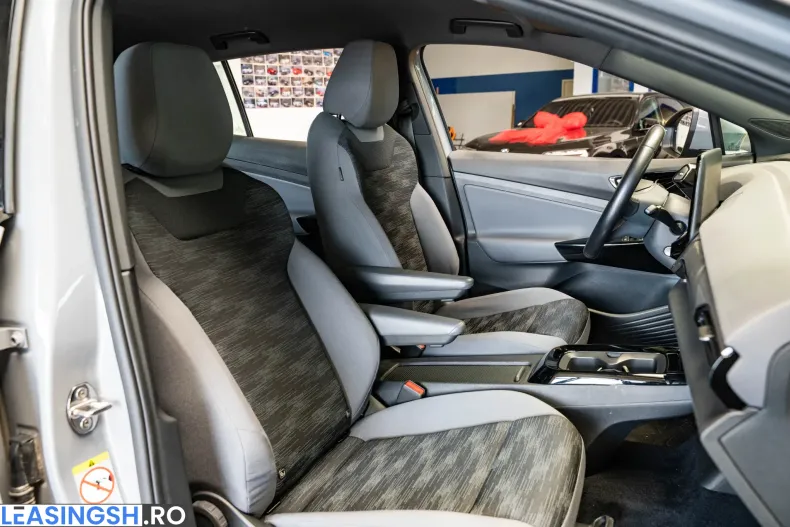 Volkswagen ID.4 din 2023 cu 65.228 km - oferta VOL233803 - foto 7