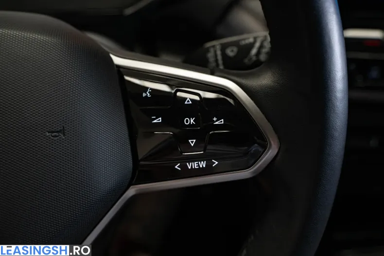 Volkswagen ID.4 din 2021 cu 60.746 km - oferta VOL233805 - foto 34