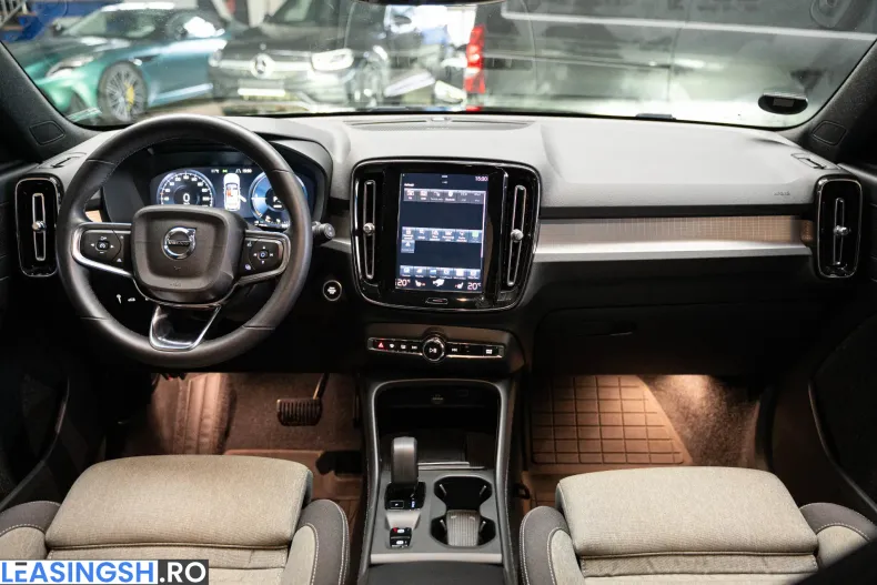 Volvo XC40 din 2022 cu 111.300 km - oferta VOL233809 - foto 8