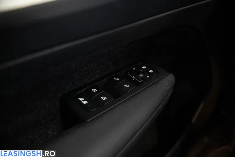 Volvo XC40 din 2022 cu 111.300 km - oferta VOL233809 - foto 25