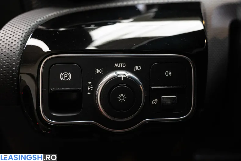 Mercedes-Benz CLA 220 (Clasa CLA) din 2020 cu 93.026 km - oferta MER233810 - foto 30