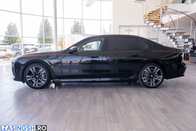 BMW 750e (Seria 7) din 2024 cu 51.900 km - oferta BMW233830 - foto 14