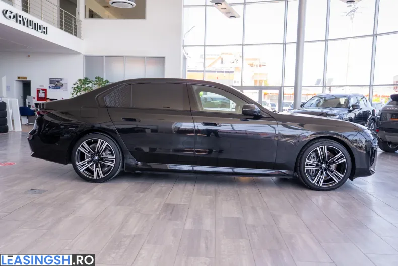 BMW 750e (Seria 7) din 2024 cu 51.900 km - oferta BMW233830 - foto 15