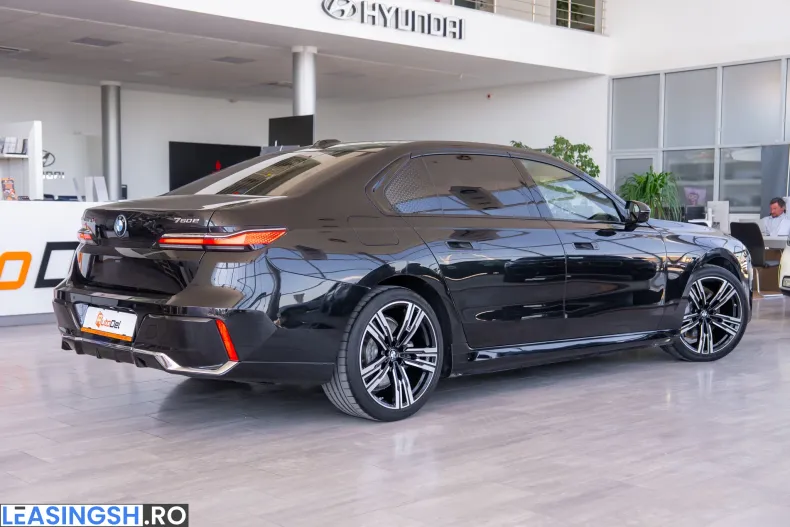 BMW 750e (Seria 7) din 2024 cu 51.900 km - oferta BMW233830 - foto 18