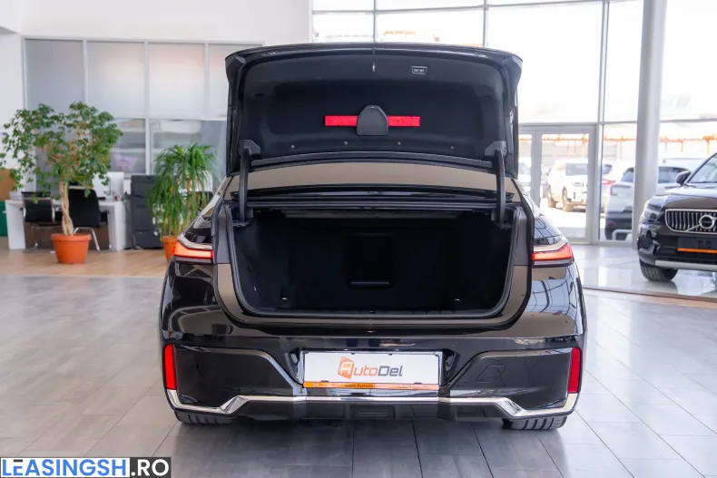 BMW 750e (Seria 7) din 2024 cu 51.900 km - oferta BMW233830 - foto 20