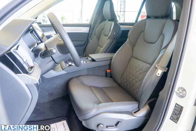 Volvo XC90 din 2025 cu 50 km - oferta VOL233833 - foto 8