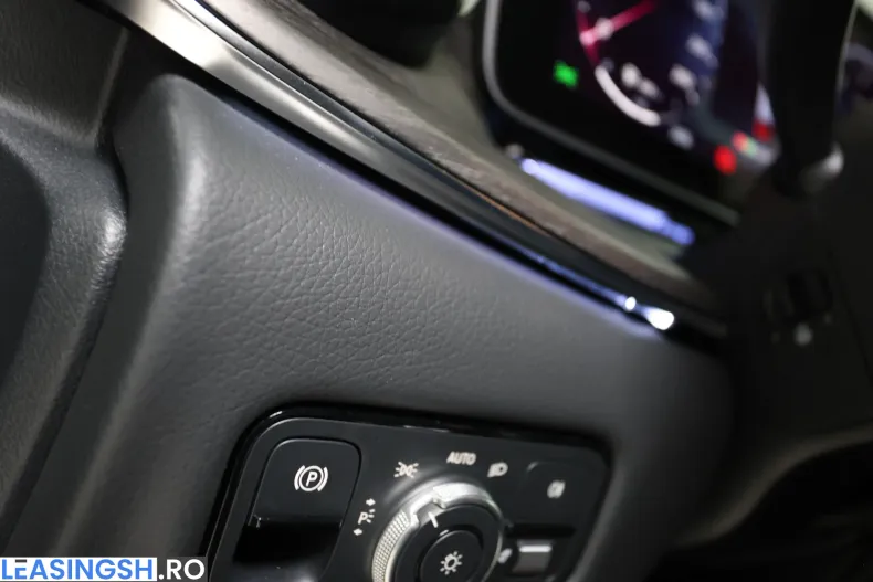 Mercedes-Benz V 300 (Clasa V) din 2025 cu 9.000 km - oferta MER233839 - foto 32