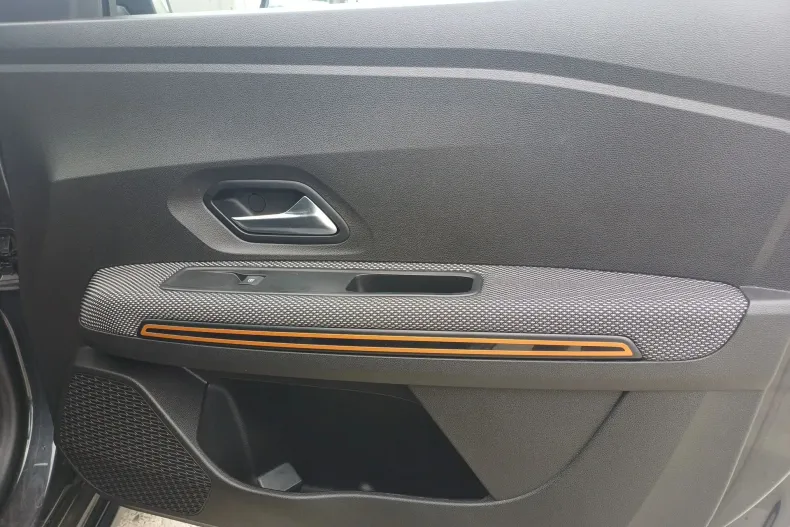 Dacia Sandero Stepway din 2022 cu 32.690 km - oferta DAC233845 - foto 19