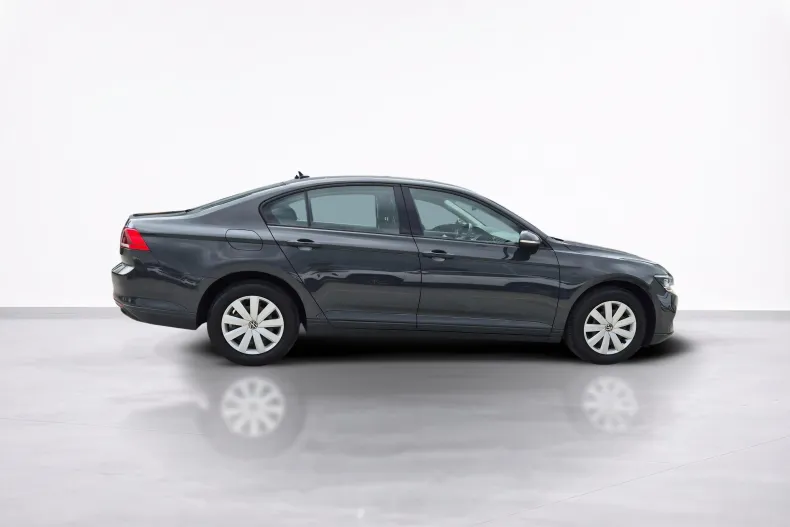 Volkswagen Passat din 2021 cu 41.220 km - oferta VOL233847 - foto 6