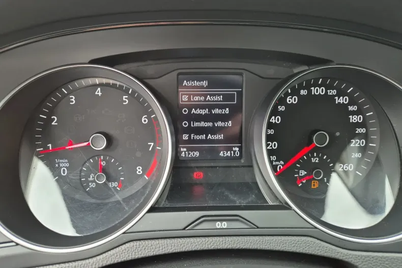 Volkswagen Passat din 2021 cu 41.220 km - oferta VOL233847 - foto 16
