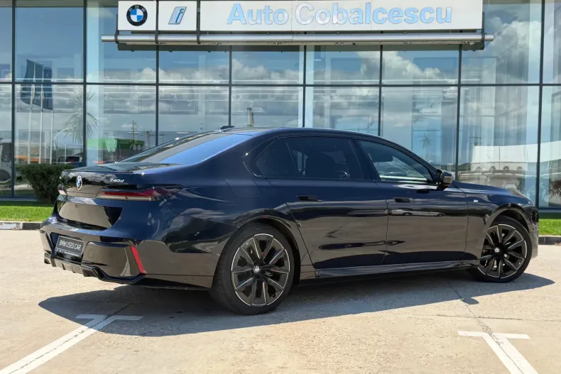 BMW 740d (Seria 7) din 2023 cu 135.135 km - oferta BMW233880 - foto 3