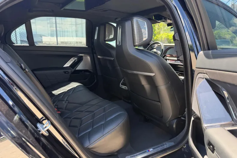 BMW 740d (Seria 7) din 2023 cu 135.135 km - oferta BMW233880 - foto 6