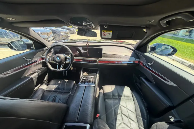BMW 740d (Seria 7) din 2023 cu 135.135 km - oferta BMW233880 - foto 7