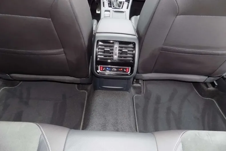 Volkswagen Arteon din 2023 cu 54.642 km - oferta VOL233888 - foto 30