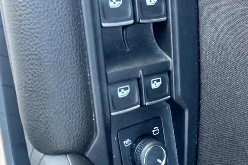 Volkswagen Tiguan din 2022 cu 50.118 km - oferta VOL233902 - foto 12