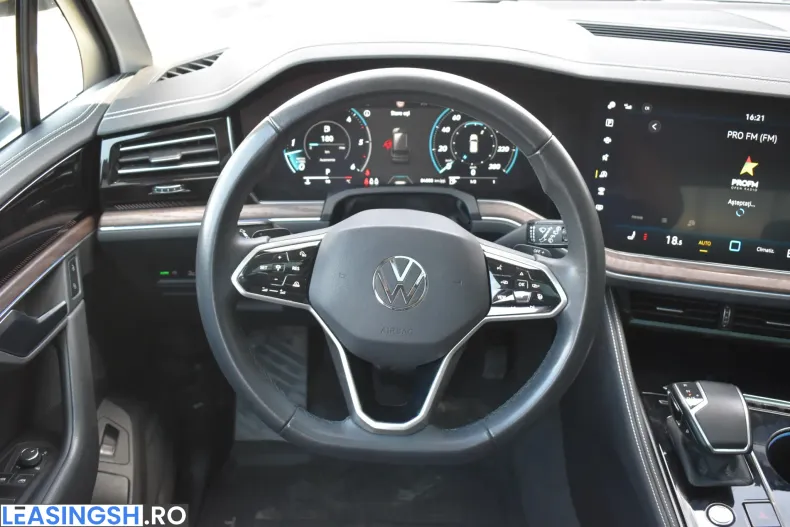 Volkswagen Touareg din 2024 cu 84.503 km - oferta VOL233916 - foto 9