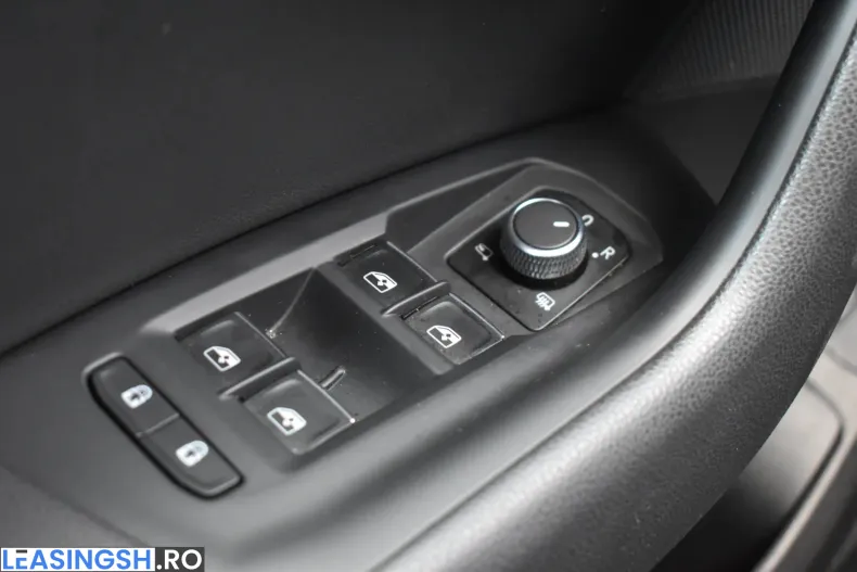 Volkswagen Touareg din 2024 cu 84.503 km - oferta VOL233916 - foto 36