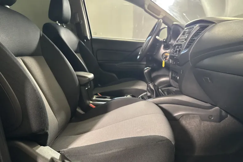 Mitsubishi L200 din 2020 cu 122.414 km - oferta MIT233941 - foto 11