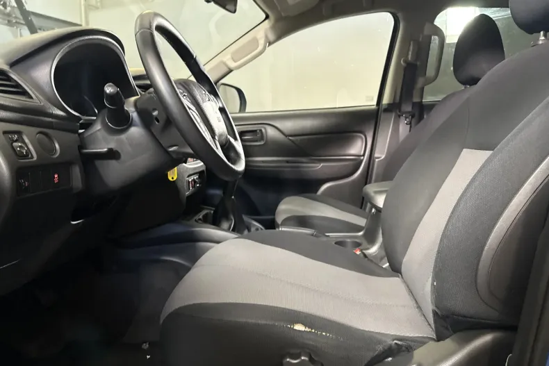 Mitsubishi L200 din 2020 cu 122.414 km - oferta MIT233941 - foto 19