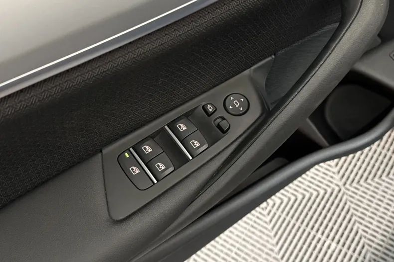 BMW 520d (Seria 5) din 2020 cu 69.637 km - oferta BMW233942 - foto 14