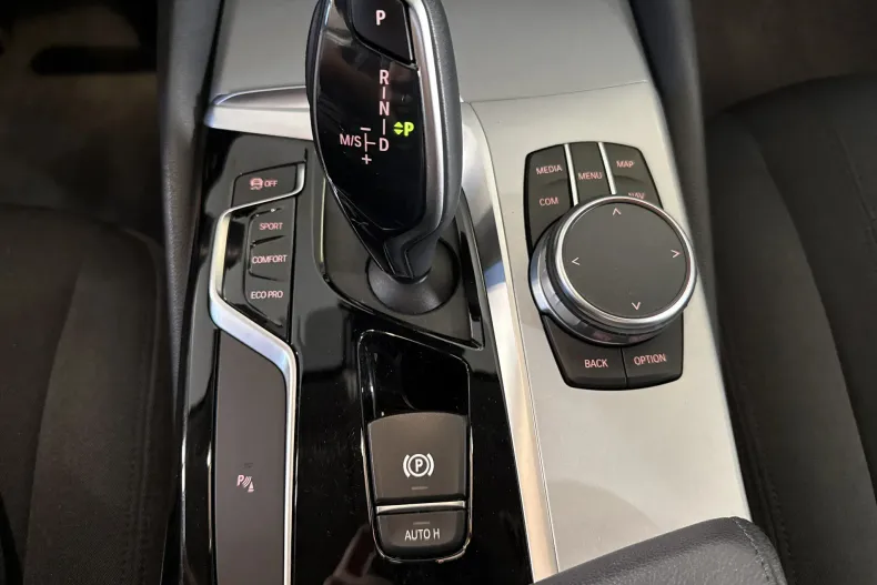 BMW 520d (Seria 5) din 2020 cu 69.637 km - oferta BMW233942 - foto 17