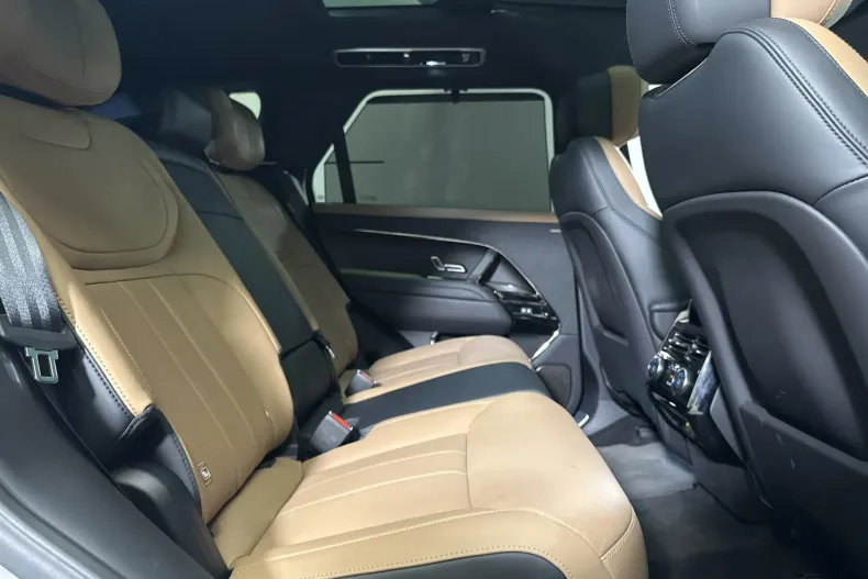 Land Rover Range Rover Sport din 2025 cu 23.084 km - oferta LAN233943 - foto 12