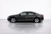 Volkswagen Passat din 2021 cu 52.798 km - oferta VOL233957 - foto 2